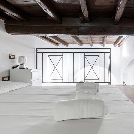 Lovely Studio Apartment - Capocci ローマ エクステリア 写真